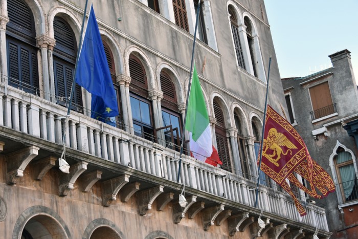 VENEZIA, CONCORSO PER 16 LAUREATI IN BIOLOGIA, BIOTECNOLOGIE, CHIMICA, AGRARIA, GEOLOGIA, INGEGNERIA E ALTRE DISCIPLINE (TEMPO INDETERMINATO)